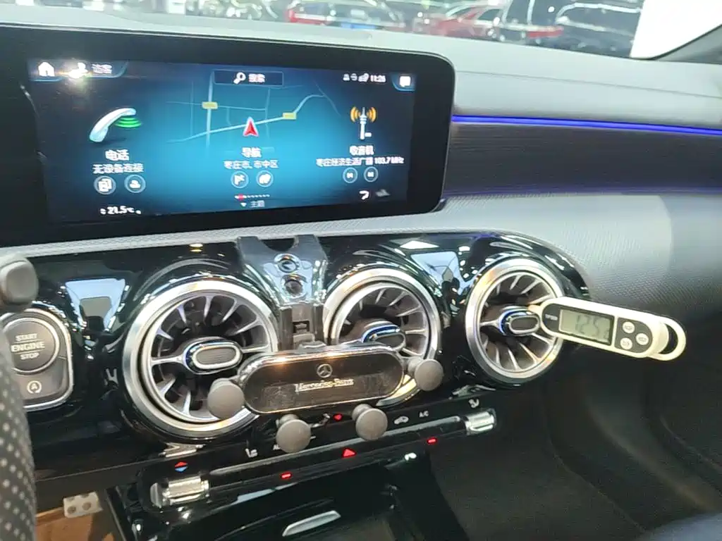 Mercedes-Benz CLA (Import) — фото 13