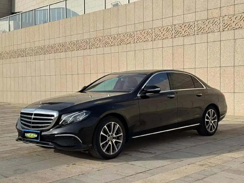 Mercedes-Benz E-Class — фото 3