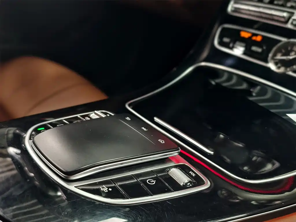 Mercedes-Benz E-Class (Import) — фото 13