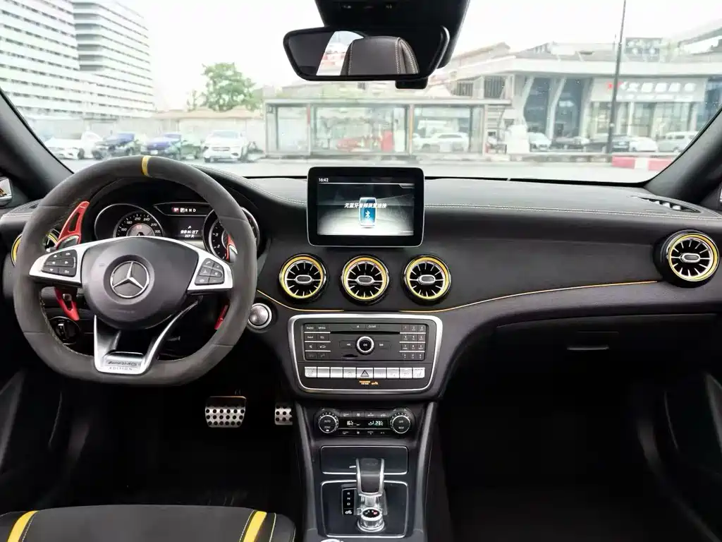 Mercedes-Benz CLA AMG — фото 7
