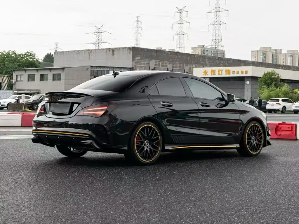 Mercedes-Benz CLA AMG — фото 10