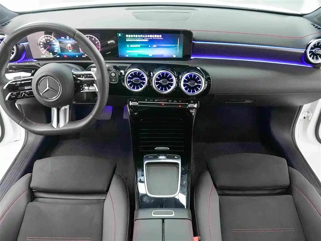 Mercedes-Benz A-Class — фото 10