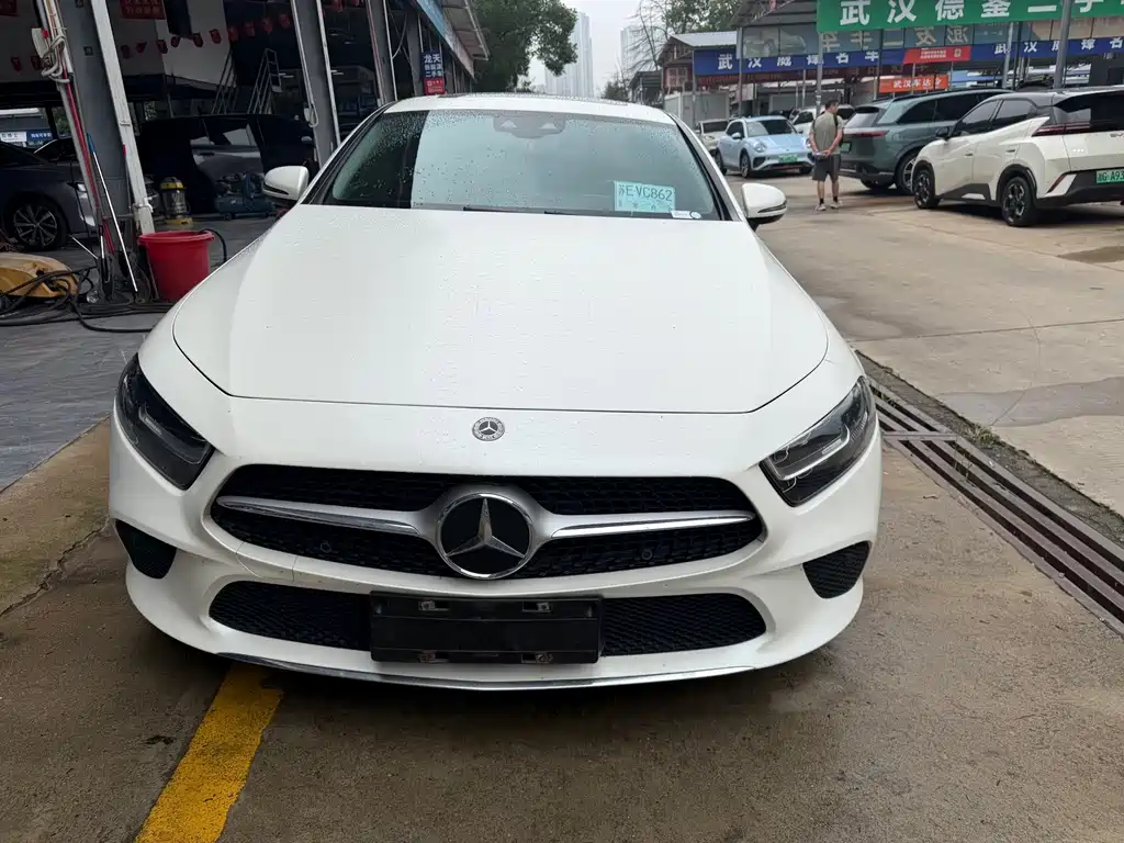 Mercedes-Benz CLS — фото 2