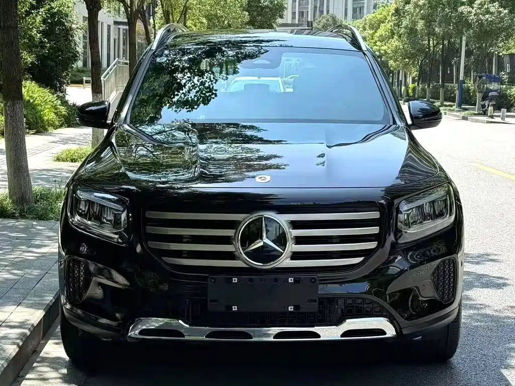 Mercedes-Benz GLB — фото 2