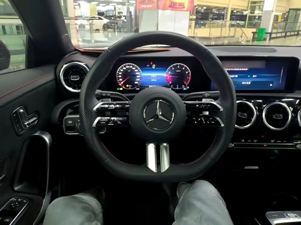 Mercedes-Benz CLA (Import) — фото 11