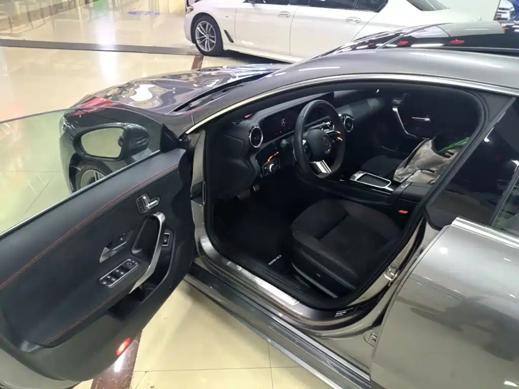 Mercedes-Benz CLA (Import) — фото 16