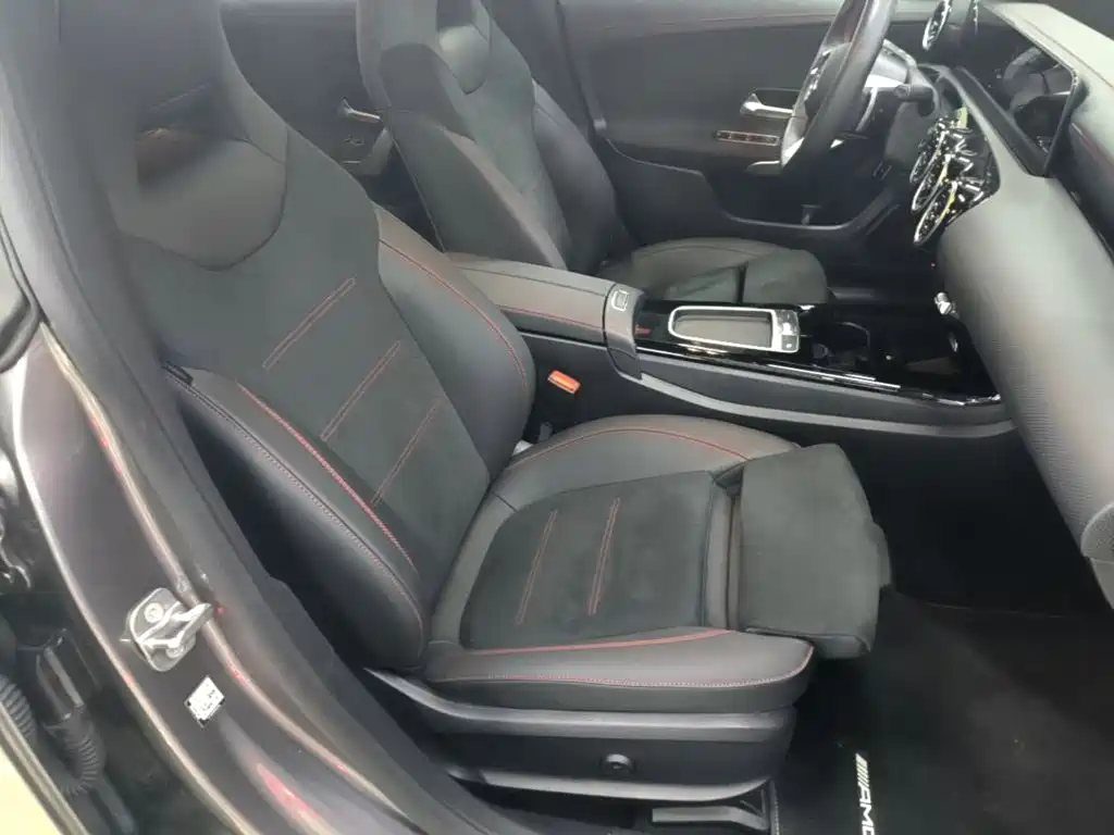 Mercedes-Benz CLA (Import) — фото 25