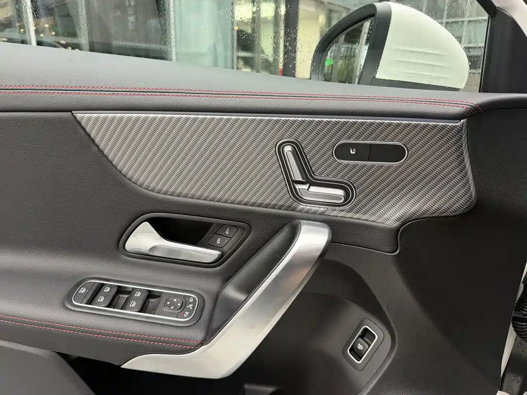 Mercedes-Benz A-Class — фото 15