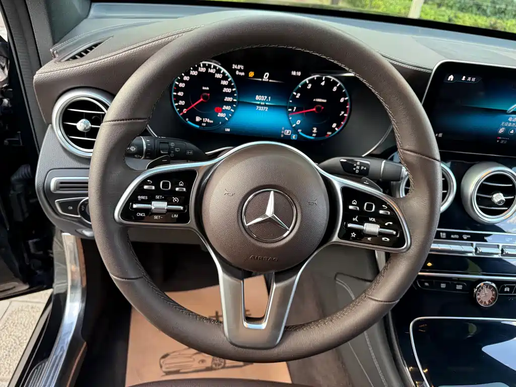 Mercedes-Benz GLC — фото 24