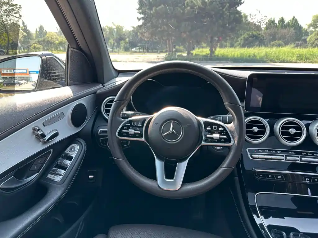 Mercedes-Benz GLC — фото 20