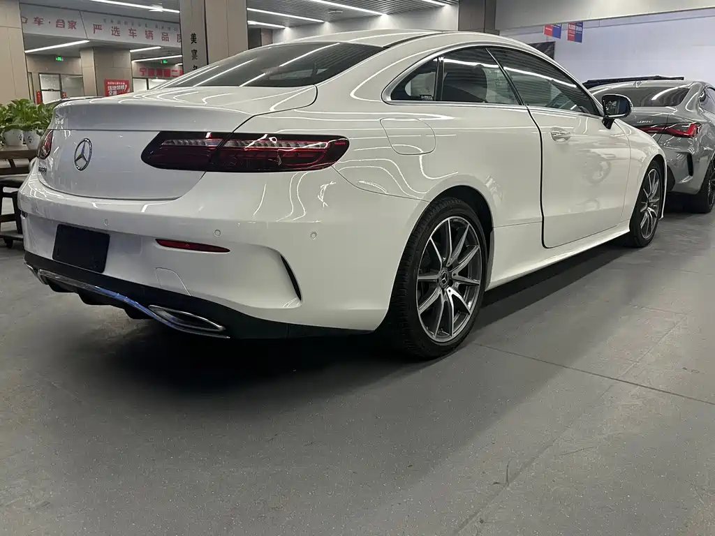 Mercedes-Benz E-Class (Import) — фото 13