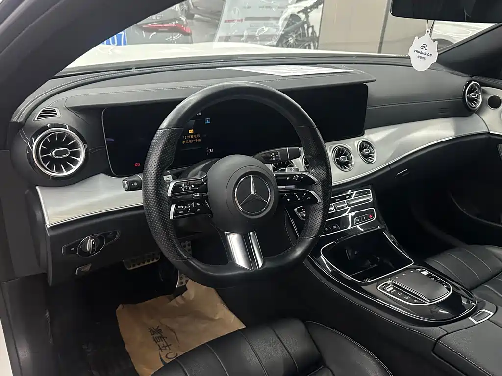 Mercedes-Benz E-Class (Import) — фото 5