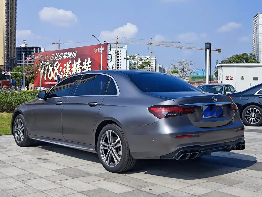 Mercedes-Benz E-Class — фото 4