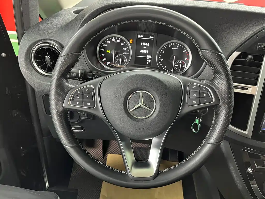 Mercedes-Benz Vito — фото 10