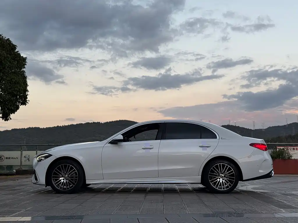 Mercedes-Benz C-Class — фото 10