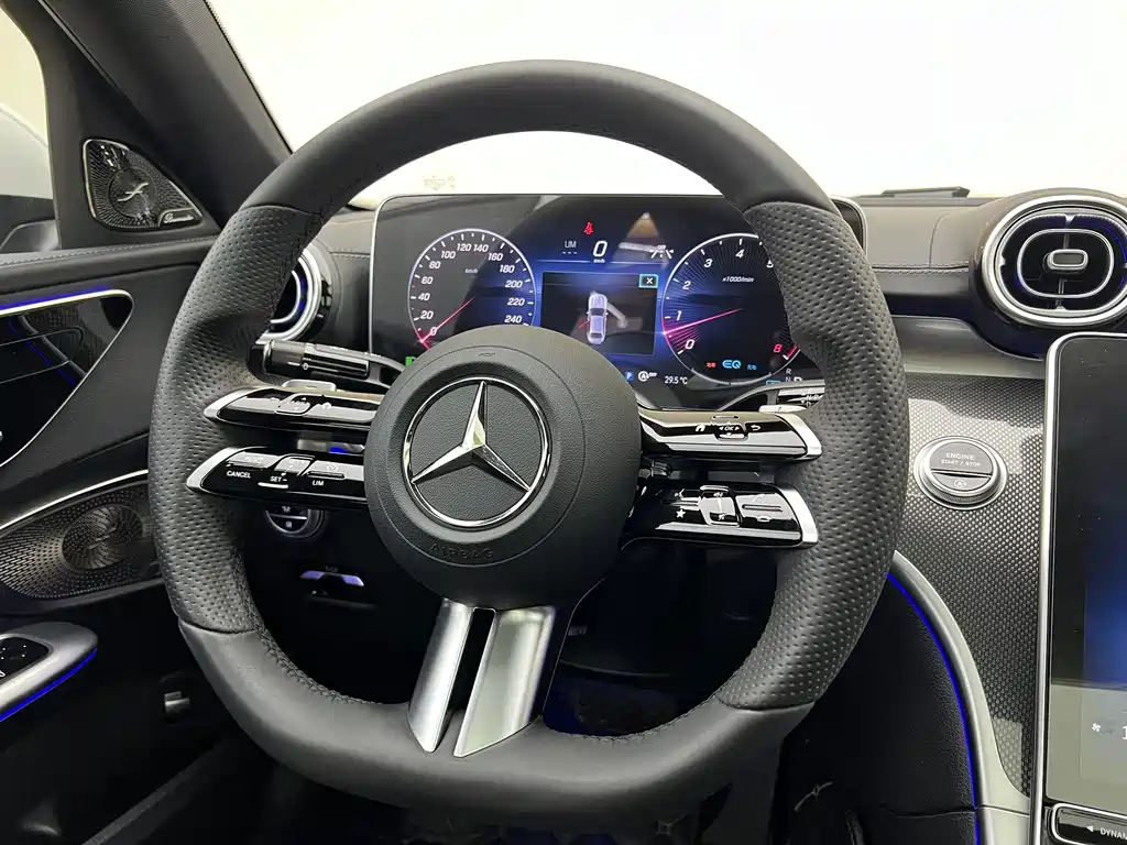 Mercedes-Benz C-Class — фото 14