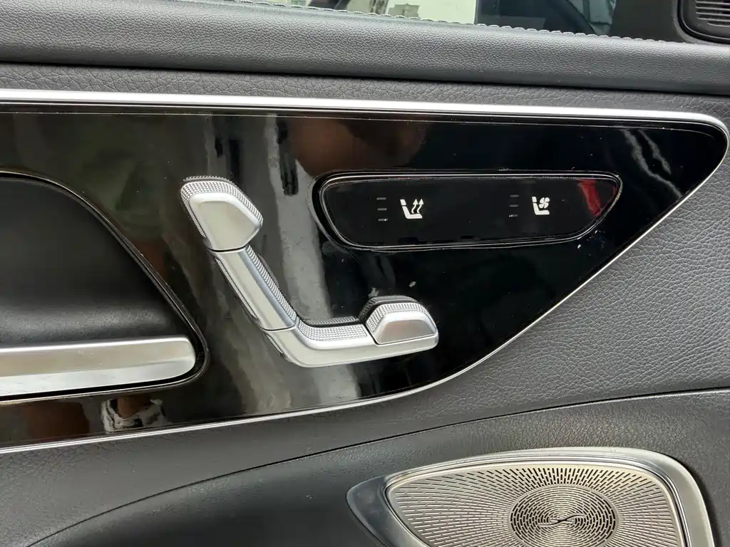 Mercedes-Benz C-Class — фото 7