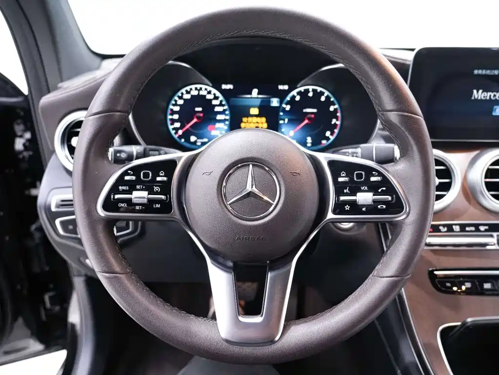 Mercedes-Benz GLC — фото 26
