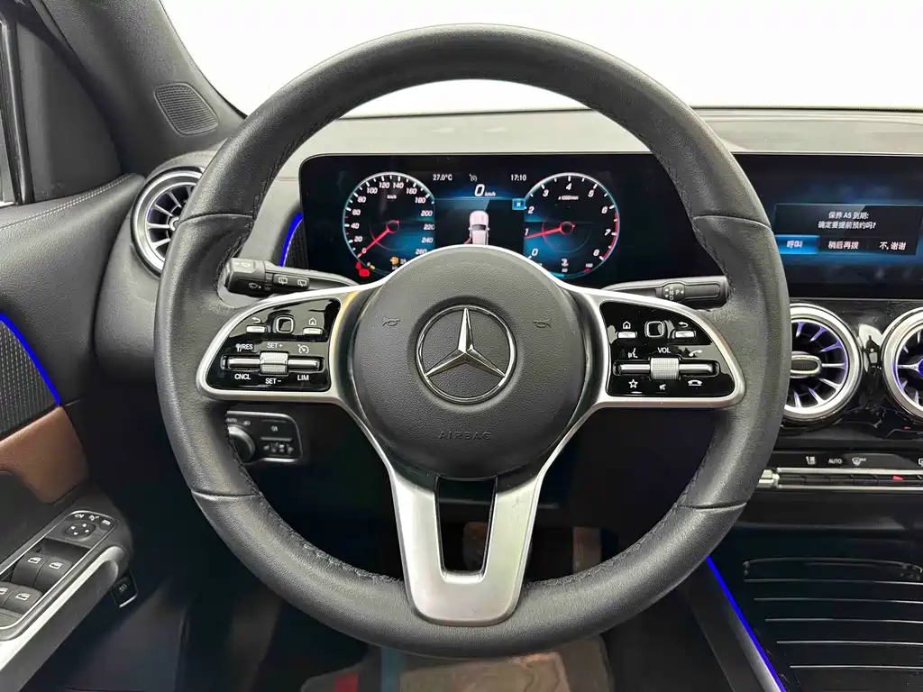 Mercedes-Benz GLB — фото 17