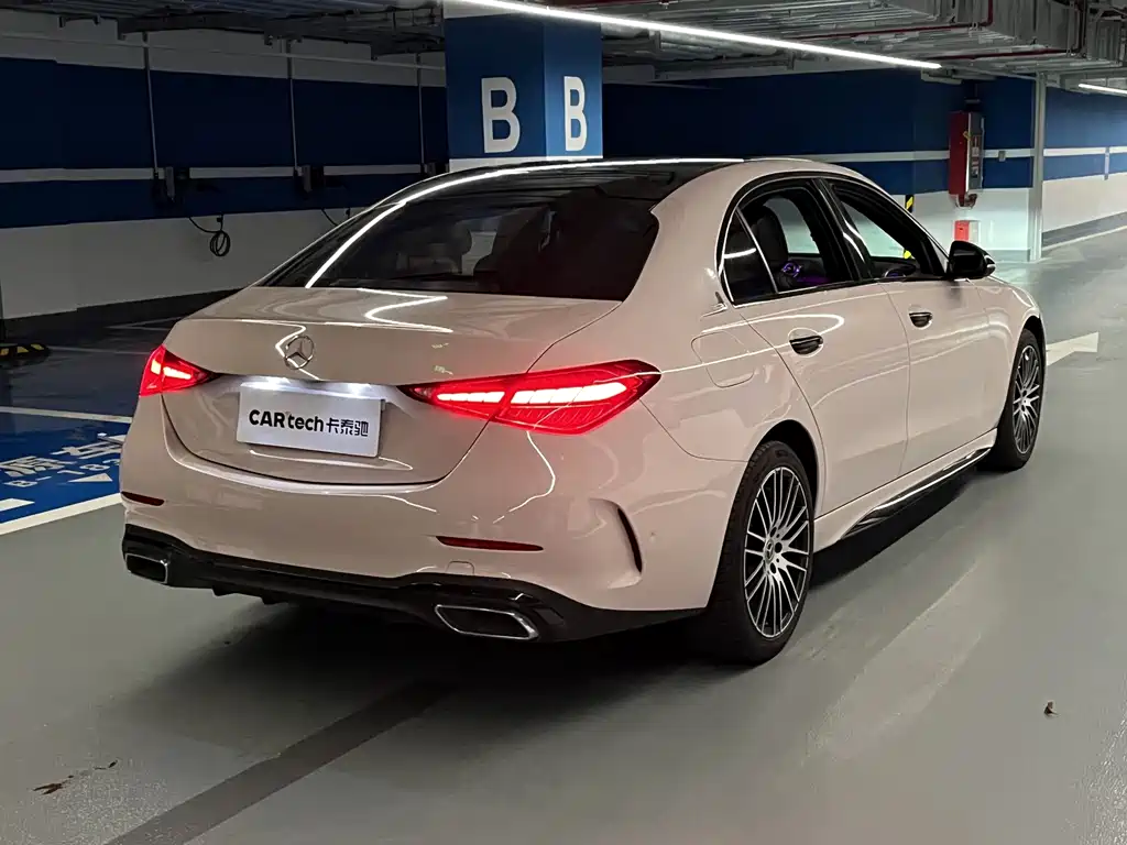 Mercedes-Benz C-Class — фото 18