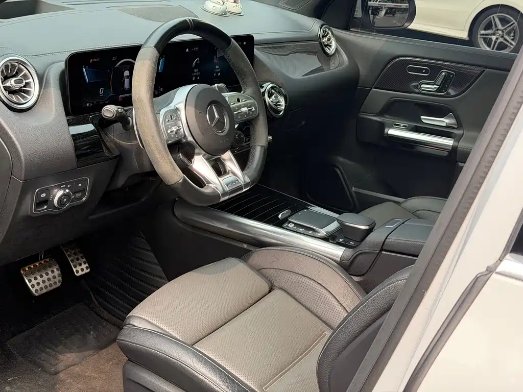 Mercedes-Benz GLA AMG — фото 11