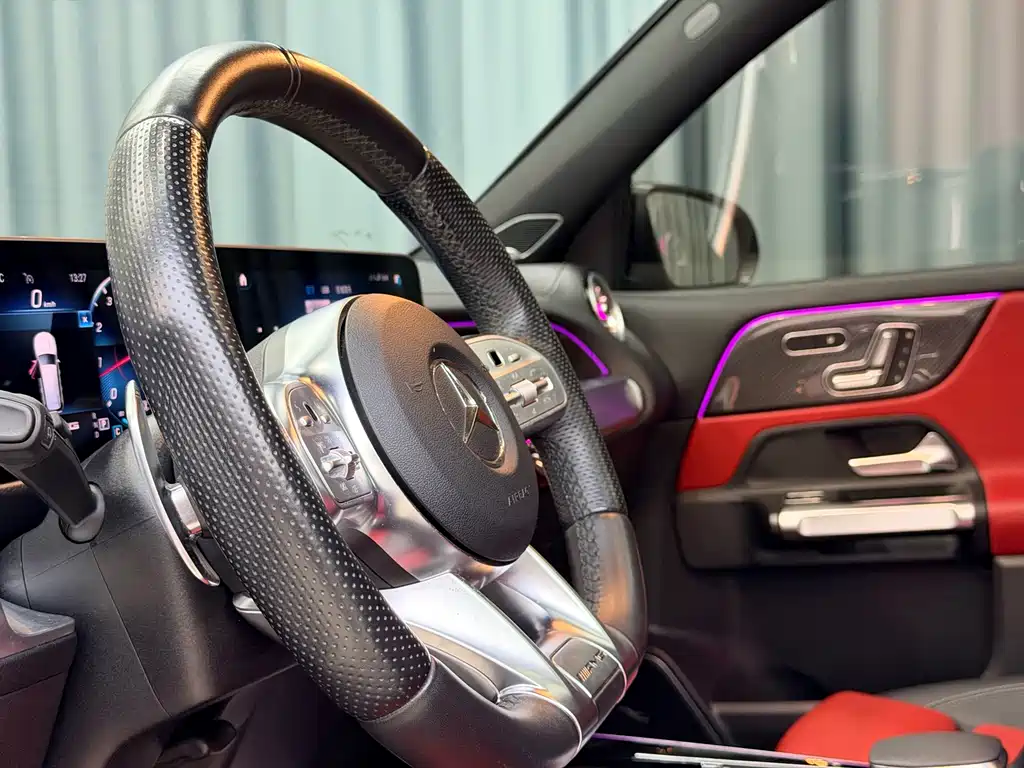 Mercedes-Benz GLB AMG — фото 11