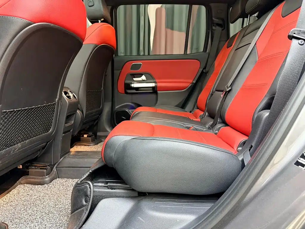 Mercedes-Benz GLB AMG — фото 13