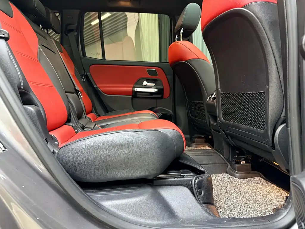 Mercedes-Benz GLB AMG — фото 25