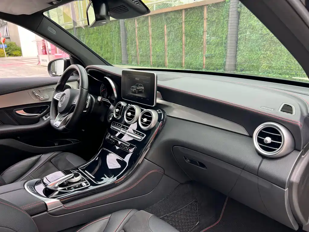 Mercedes-Benz GLC AMG — фото 11