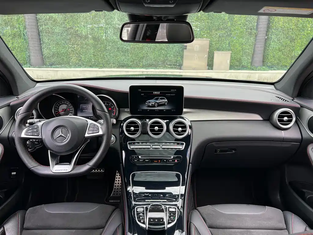 Mercedes-Benz GLC AMG — фото 15