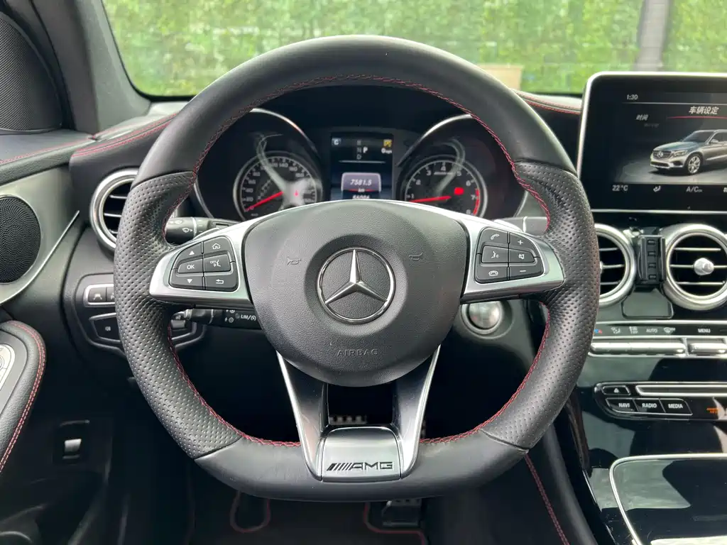 Mercedes-Benz GLC AMG — фото 16