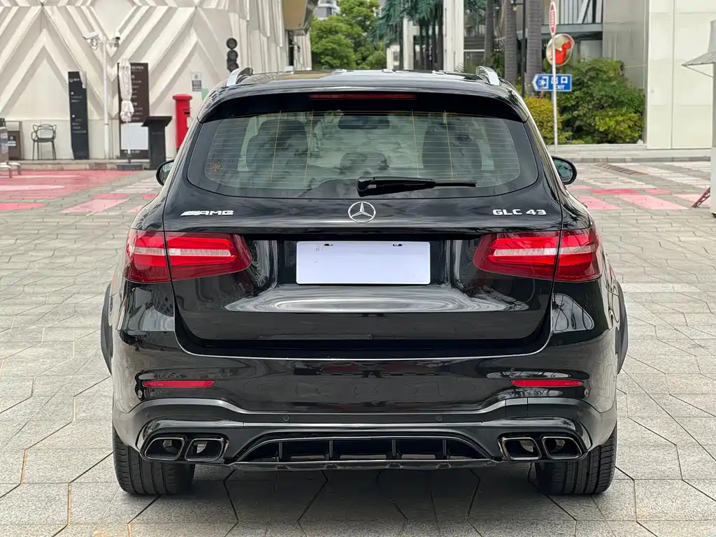 Mercedes-Benz GLC AMG — фото 5