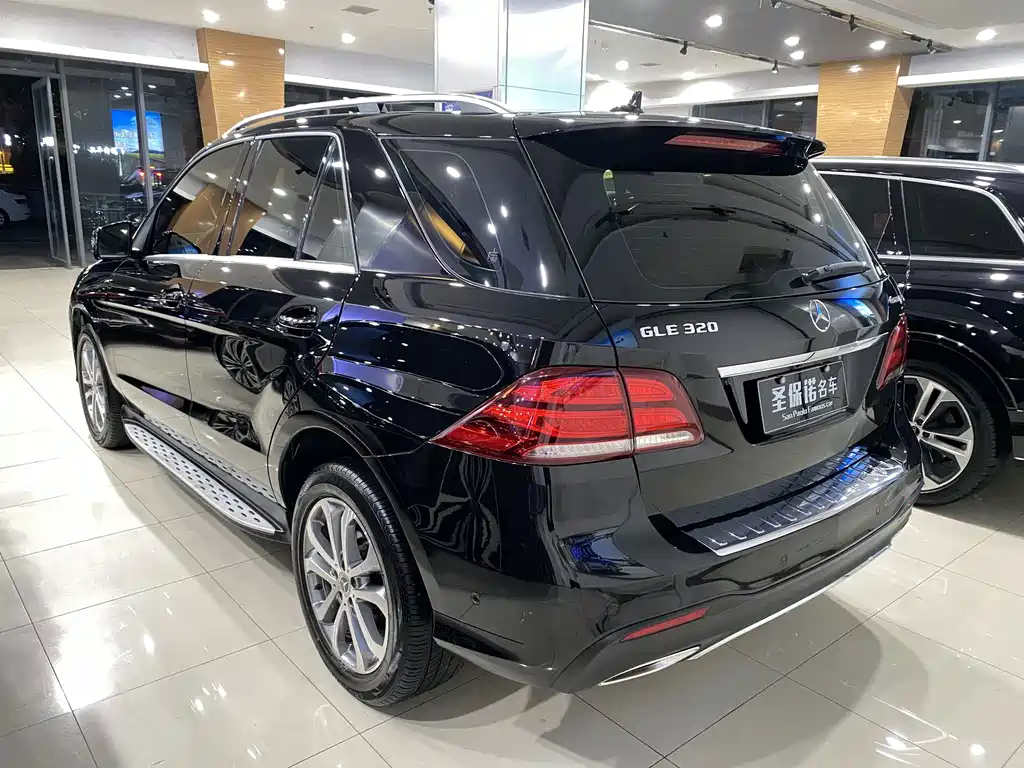 Mercedes-Benz GLE (Import) — фото 6
