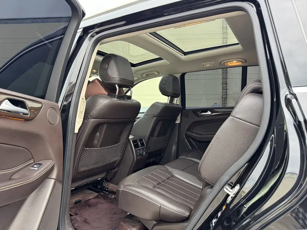 Mercedes-Benz GLS — фото 11