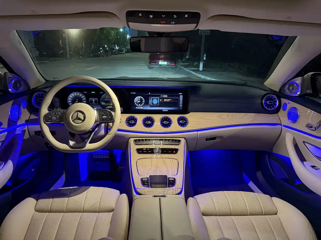 Mercedes-Benz E-Class (Import) — фото 11