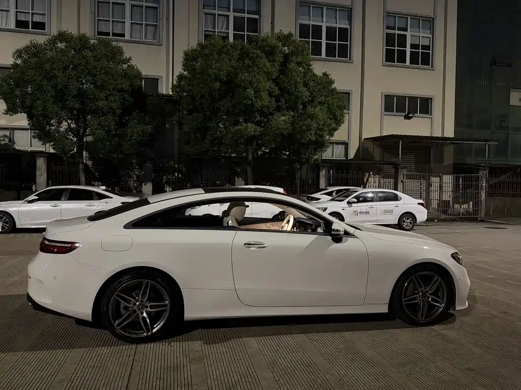 Mercedes-Benz E-Class (Import) — фото 17