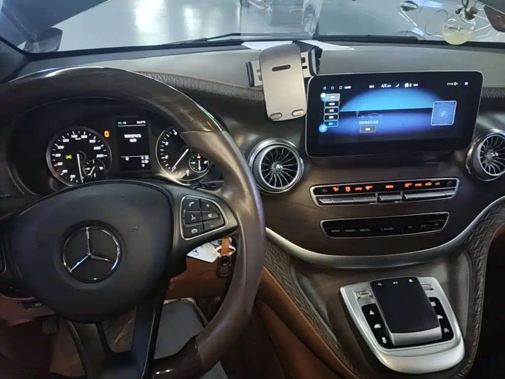 Mercedes-Benz Vito — фото 10