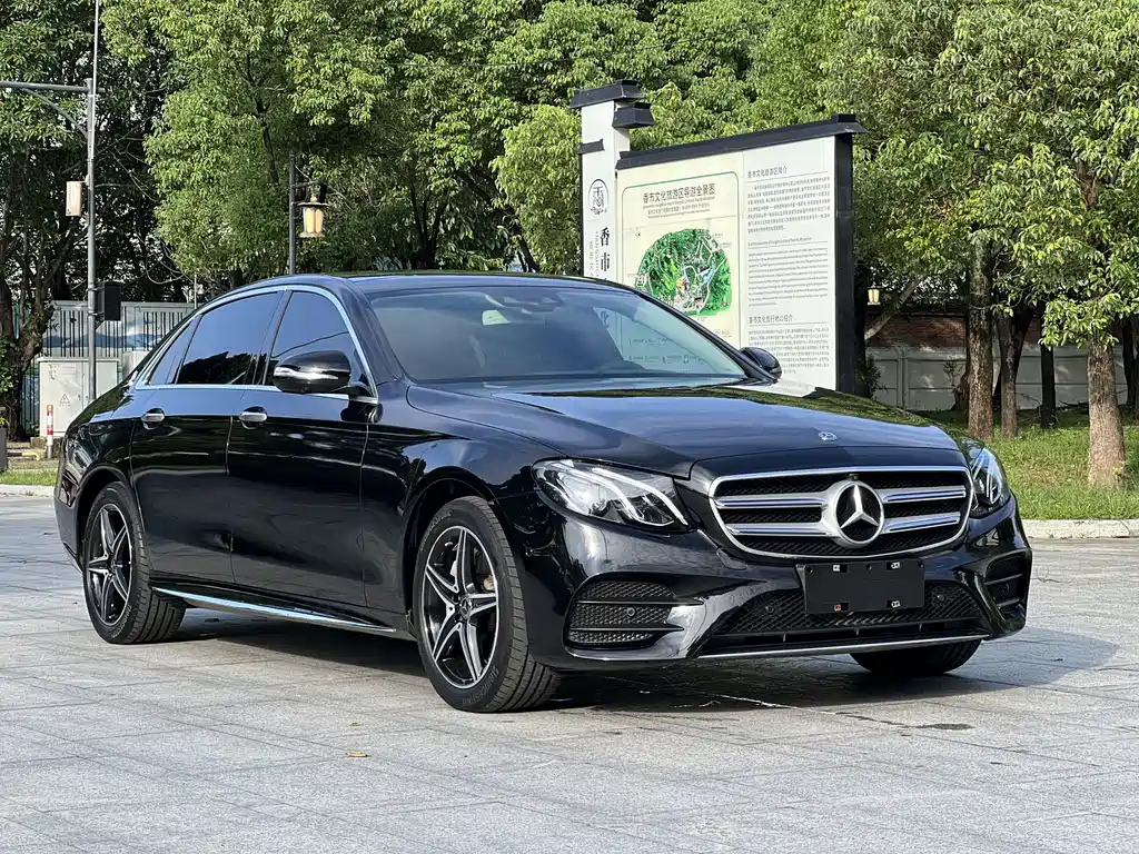 Mercedes-Benz E-Class — фото 3