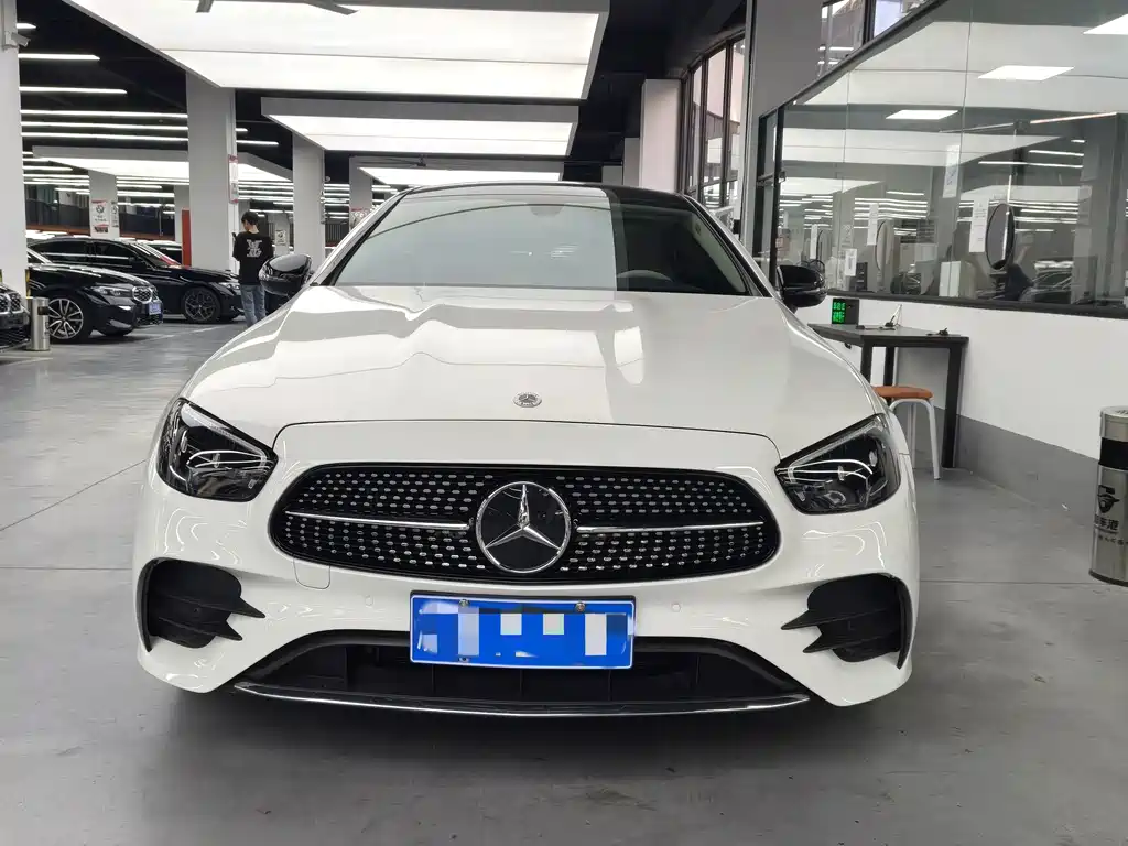 Mercedes-Benz E-Class (Import) — фото 2