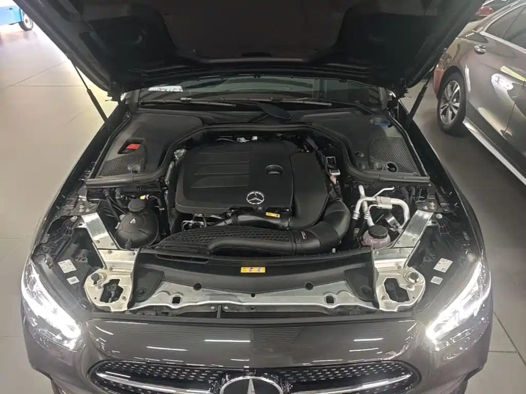 Mercedes-Benz E-Class (Import) — фото 20