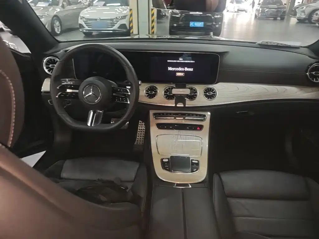 Mercedes-Benz E-Class (Import) — фото 10