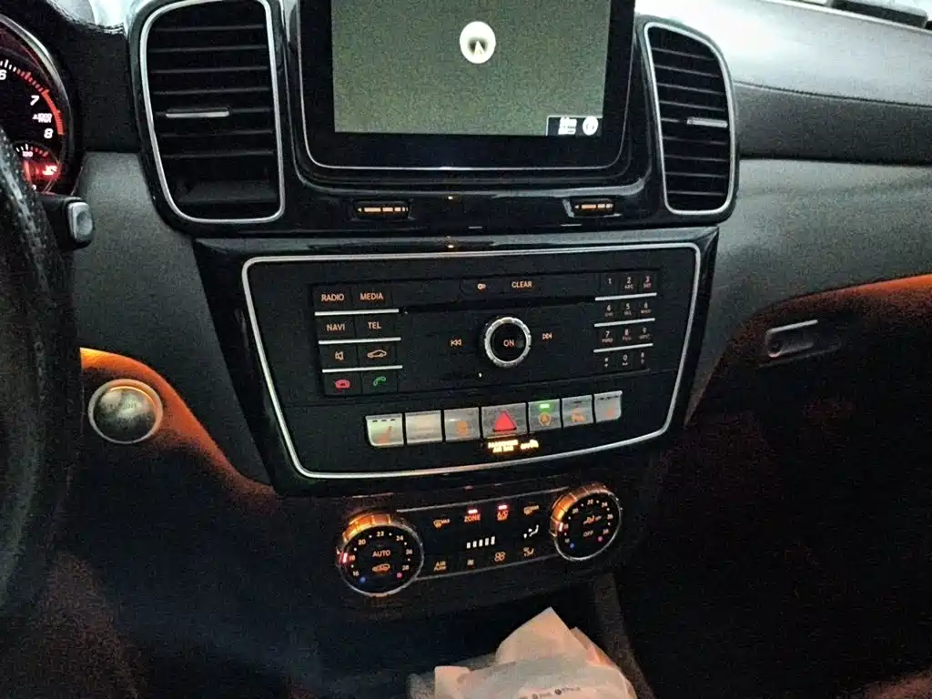 Mercedes-Benz GLS — фото 14
