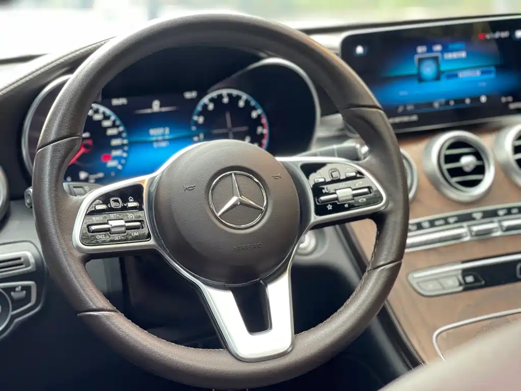 Mercedes-Benz GLC — фото 14