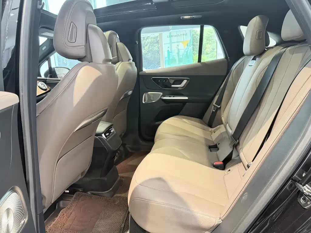 Mercedes-Benz EQE SUV — фото 19