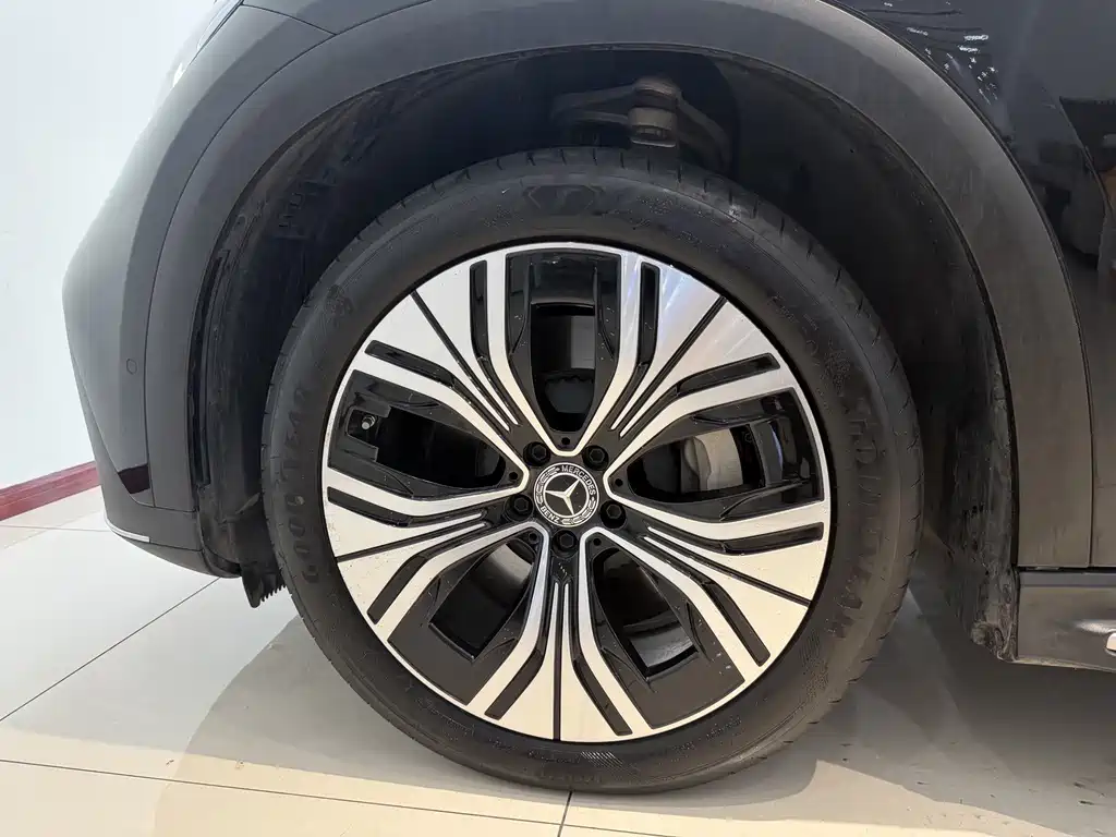 Mercedes-Benz EQE SUV — фото 20