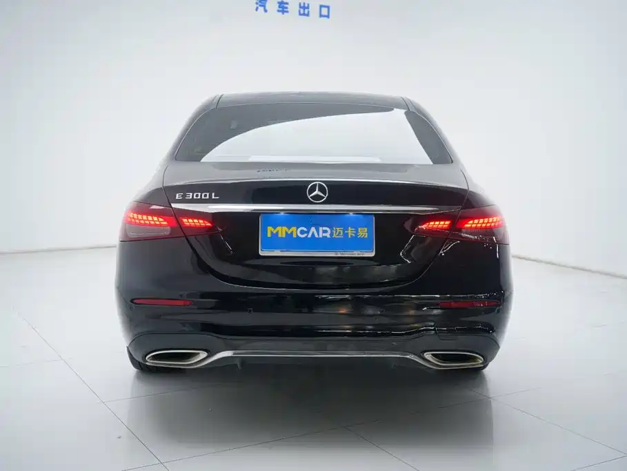 Mercedes-Benz E-Class — фото 11