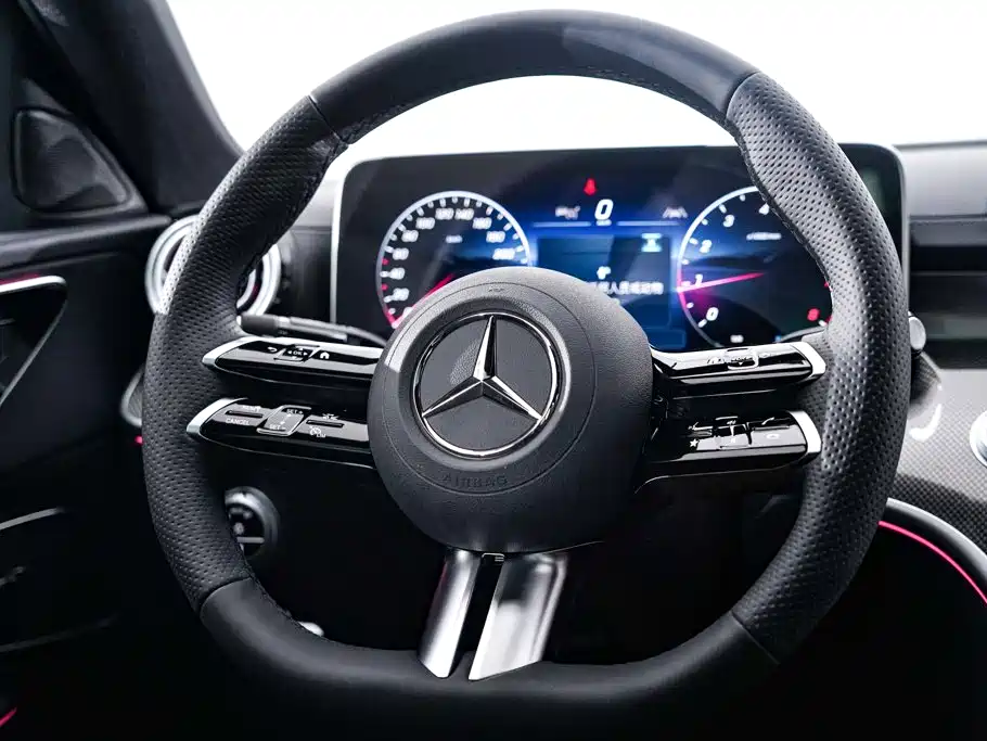 Mercedes-Benz C-Class — фото 15