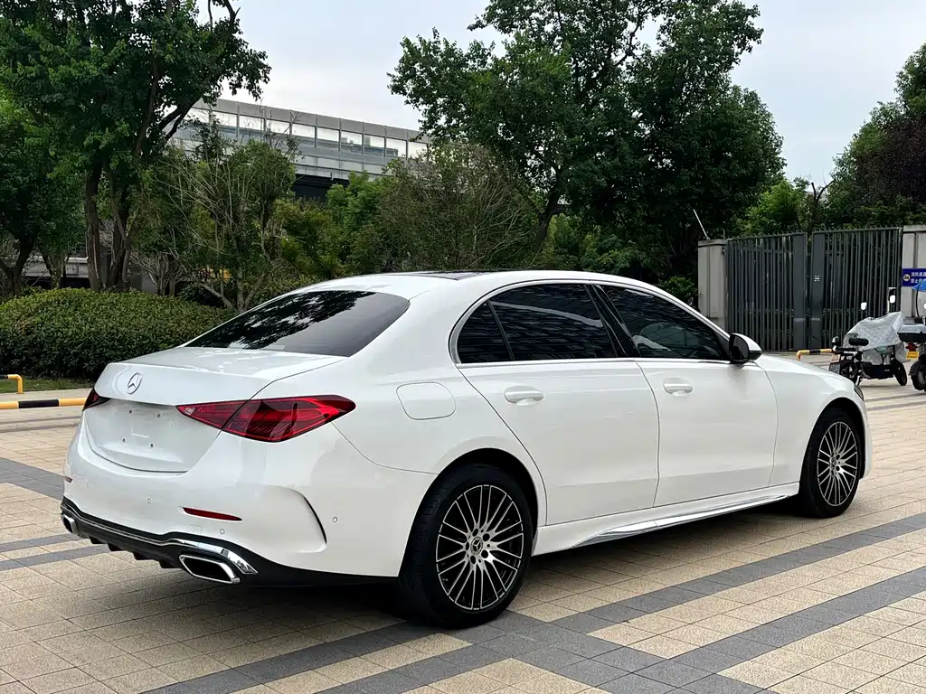 Mercedes-Benz C-Class — фото 14