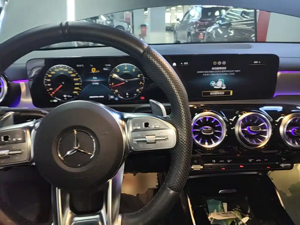 Mercedes-Benz CLA AMG — фото 10