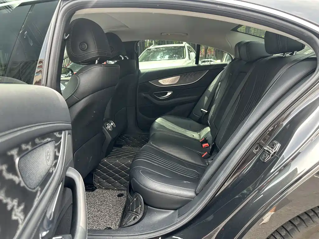 Mercedes-Benz CLS — фото 11